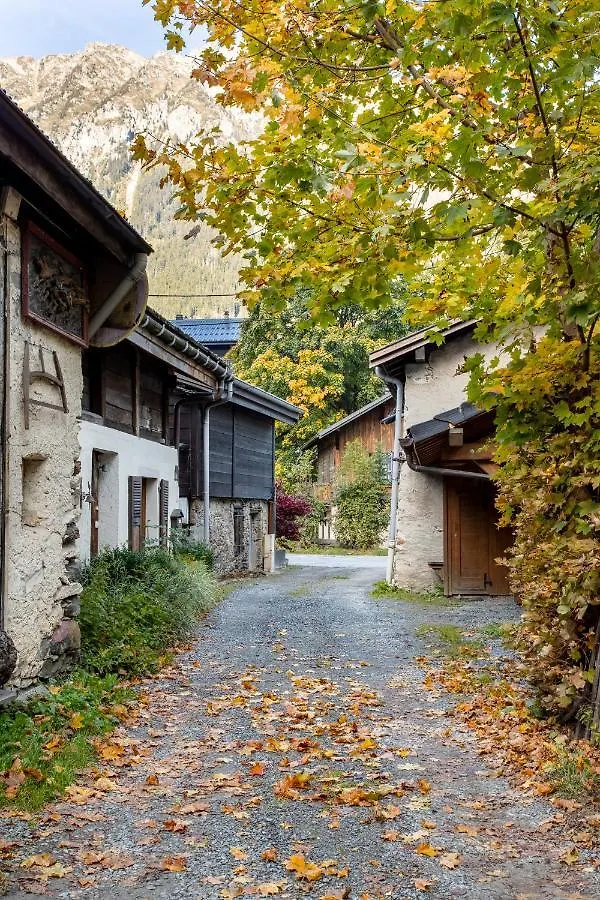 Chalet Pele - Alpes Travel - Central Chamonix - Sleeps 11